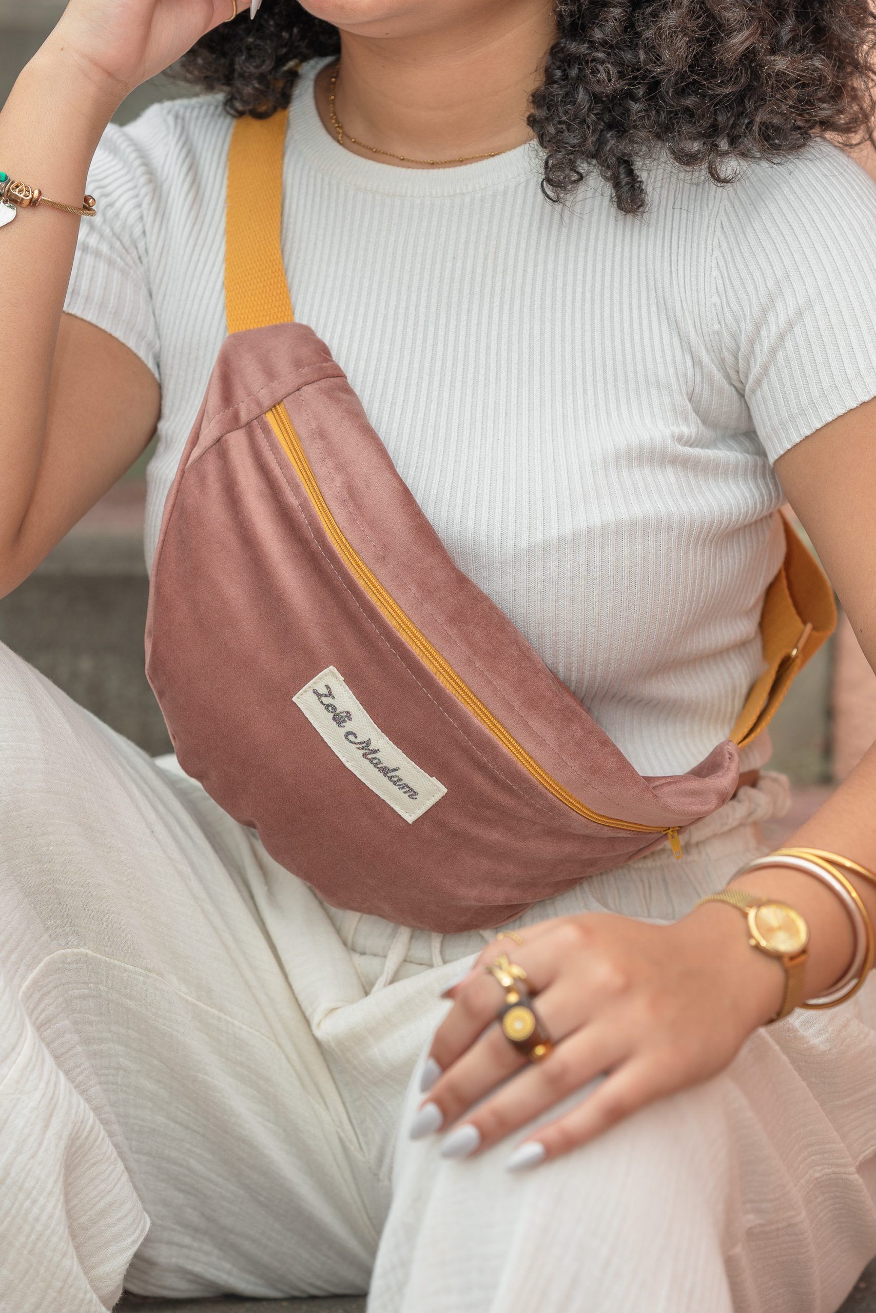 Sac banane en velours – Image 4