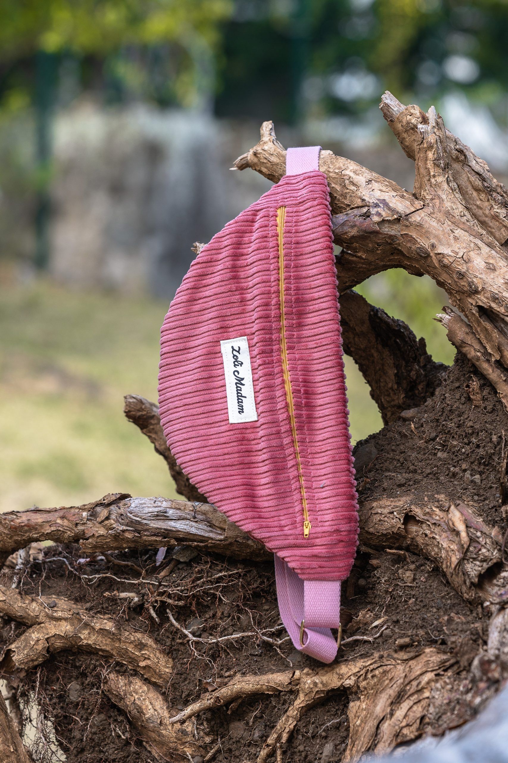 Sac banane en velours côtélé – Image 2